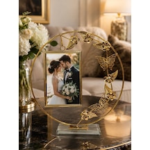 Lüx Gold Kelebek Ve Çiçek Figürlü Pleksi Tabanlı Metal Fotoğraf Çerçevesi 27 Cm Hediyelik Dekoratif Hediyelik Eşya