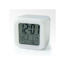 Renk Değiştiren Küp Saat Çok Renkli