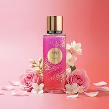 Mad Charm Body Mist 250 Ml Hanımeli, Yasemin Ve İle Çiçeksi, Canlandırıcı Ve Kalıcı Kadın Vücut Spreyi