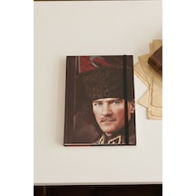 Atatürk Tarihsiz Ajanda Kuşe Kapak 1 Adet Atatürk Modalist Çizgili Defter Lastikli 14x20 Cm Günlük Planlayıcı Ajanda Siyah