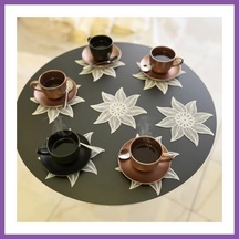 Bezos 6 Lı Dantel Kahve Sunumluğu 15x15 Cm Asorti Desenli Dekoratif Bardak Altlığı Bzoshb Çok Renkli