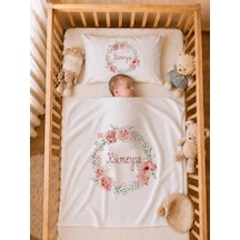 İsme Özel Kız Bebek Battaniye 80x80 Cm Ve Yastık Kılıfı 35x45 Cm %100 Pamuk Organik Baskılı Bebek Seti Bebek Hediyesi 2091yb Krem