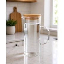 Cam Sürahi 1,5 Litre Bambu Kapaklı, Borosilikat Cam Sürahi, Limonata Sürahisi, Soğuk Çay Ve Meyve Suyu Sürahisi, Şeffaf Cam İçecek Sürahisi, Damlatmaz Ağız Tasarımı, Ergonomik Kulplu