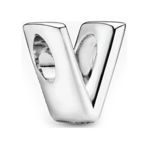 Nur Silver V Harfi Gümüş Charm Nur-bl00249