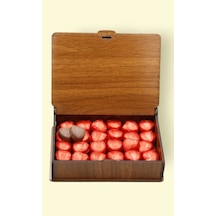 Ahşap Kutuda Hediyelik 50 Adet Kalp Çikolata Özel Günler İçin Tatlı Sürpriz Hediyelik