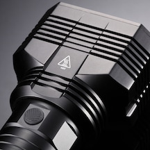 Nitecore Eax 2000 Lumen El Feneri (8xaa) Siyah