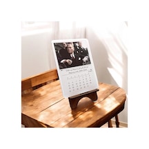2026 Takvim - Mustafa Kemal Atatürk Fotoğraflı Standlı Masaüstü Takvim- Ahşap Telefon Tutucu