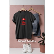Oversize Kemal Atatürk Vektörel Tasarımlı Unisex T-shirt Siyah Oversize Kemal Atatürk Vektörel Tasarımlı Unisex T-shirt Siyah