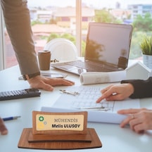 Mühendislere Özel Ahşap Ofis Masa İsimliği Kahverengi