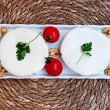 BURAĞIN BAHÇESİ TAM YAĞLI KAYNATILMIŞ İNEK LAVAŞ PEYNİR 3 KG