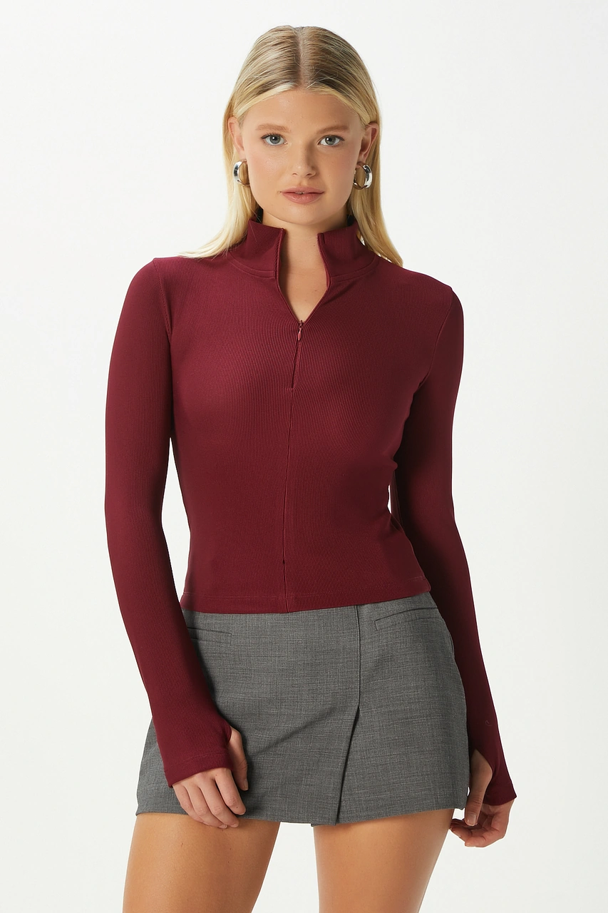 Ritnice Lithe Vucuda Oturan Yarım Fermuarlı Fitilli Bordo Bluz Bordo