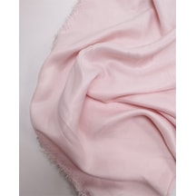 Açık Tatlı Bir Pembe Renkte Dökümlü Akışkan Serin Hissiyatta Saten Viskon Kumaş Elbiselik & Eteklik En: 140cm-12489