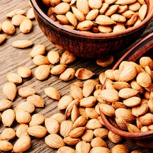 Zeki Özgür Kayısı Çekirdeği 1 KG