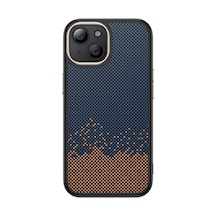Apple Uyumlu iPhone 13 Kılıf Karbonfiber Görünümlü Ve M-safe Şarj Özellikli Defenze Premium Kapak Mavi