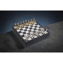 Lüks Sandıklı Metal Satranç Takımı Krom Kaplama Pegasus Atları Figürler Mermer Desenli Zemin 20 Cm
