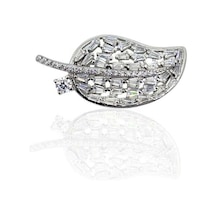 Oya Silver Zirkon Baget Taşlı Yaprak Gümüş Broş 2.9x1.4cm Oysyb004