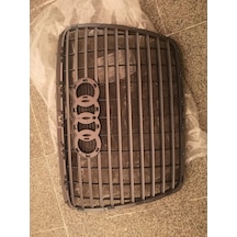 Audi A6 2009-2011 Panjur Ön Oem No:4f0853651an Nikelaj Çerçevesiz Çatlak
