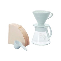 Hario V60 02 Seramik Kahve Demleme Seti Beyaz Açık Ahşap