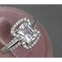 Lilahgümüştr Gümüş Baget Beyaz Taşlı Kadın Yüzük