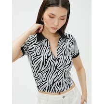 Koton Crop Tişört Zebra Desenli Yarım Fermuarlı Polo Yaka Siyah Desenli 3sak50442ek