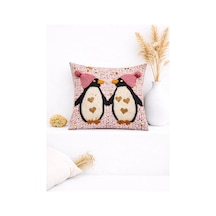 3boyutlu Kalpli Penguen Detaylı Sevimli Dekoratif Kırlent Kılıfı 45x45 Cm Pembe