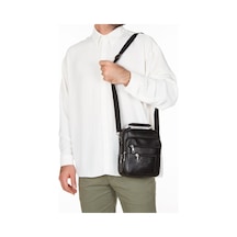 %100 Hakiki Deri Siyah Çelik Kasalı El Ve Omuz Çanta Orta Boy %100 Hakiki Deri Siyah Çelik Kasalı El Ve Omuz Çanta Orta Boy