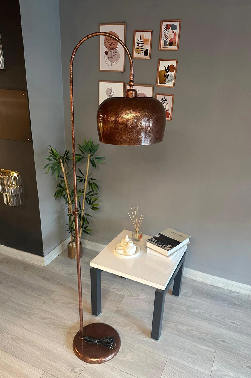 Patina Lambader Hareketli Başlık Modern Dekoratif Metal Oturma Odası Çalışma Odası Zemin Lambası Bakır