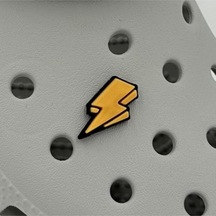 Crocs Terlik Süsü Ve Aksesuarı , Çanta Süsü Renkli Jibbitz 3d Kabartmalı Şimşek 05 Görselli Figür Aksesuarı Hardal-siyah