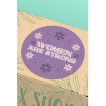 Women Are Strong Mor Çiçekli Yuvarlak Sticker 3x3cm St2415 Çok Renkli