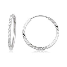 Beyaz Yelpaze Kalemli Altın Halka Küpe Çapı: 1.8cm Beyaz Altın