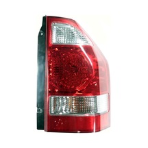 Mitsubishi Pajero 2003-2006 Stop Lambası Sağ Üst V7 Oem No: Mn117802