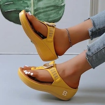 Sarı Kadın Yeni Yaz Sandalet Açık Ağızlı Plaj Ayakkabısı Parmak Arası Terlik Takozlar Rahat Terlik Sevimli Sandalet Artı Boyutu 35 43 Chaussure Femme