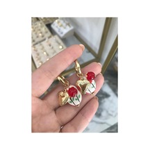 Kalp Charmlı Seramik Model Küpe Kırmızı