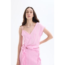 Quzu Dantel Detaylı İnce Çizgili Bluz Pembe Pembe
