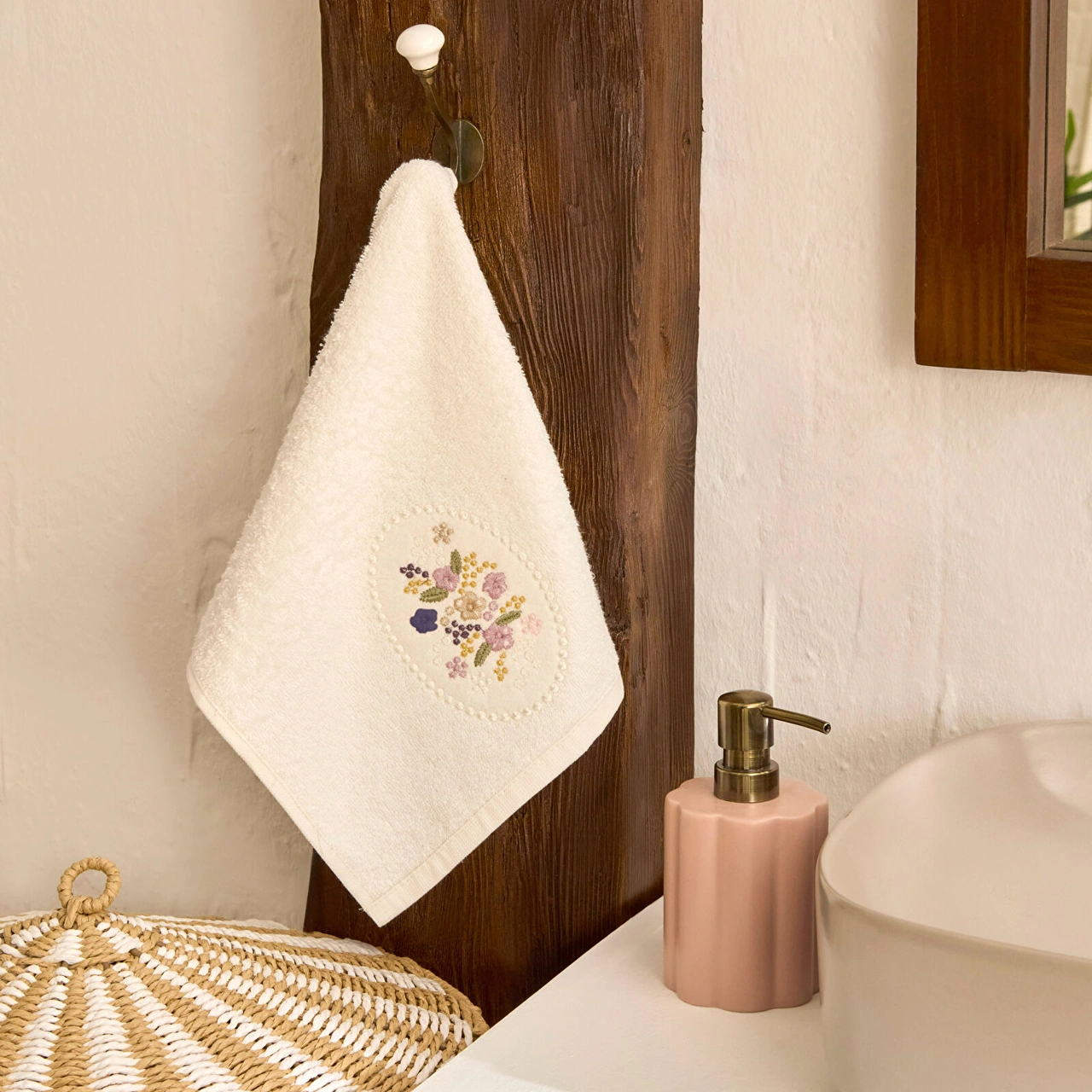 Karaca Home Artisan Coneflower %100 Pamuk El Havlusu Ekru 30x50 Cm Ekru