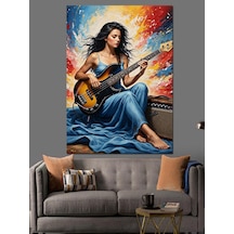 Ahşap Tablo Gitar Çalan Kadın Müzisyen