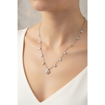 Pirinç Gümüş Renk Zirkon Taşlı Kutup Yıldızı Model Kadın Kolye 80840501