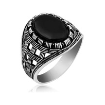 Gümüş Oniks Taşlı Örgü Desenli Erkek Yüzük - 555896279