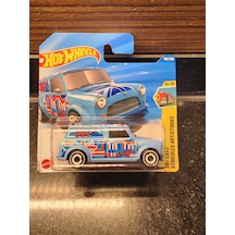 Hot Wheels 1/64 '67 Austin Mini Van