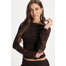 Tudors Kadın Slim Fit Dar Kesim Bisiklet Yaka Uzun Kollu Kahverengi Bluz-50874