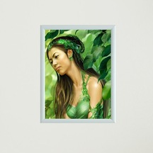 Yeşil Giysili Kadın Çerçeveli Poster Tablo