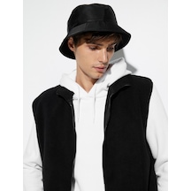 Koton Peluş Yelek Fermuarlı Kanguru Cep Detaylı Dik Yaka Siyah 4Wam30007Mk 4Wam30007Mk999