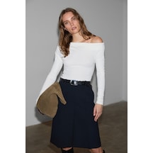 Grimelange OLIVIENN Kadın Omuzu Açık Asimetrik Yakalı Uzun Kollu Slim Fit Ekru Bluz