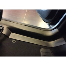 Dacia Duster Halı Kenar Plastiği 2011-2017 (425216442)