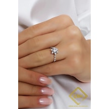 Çgk Çiğdem Gürel Kuyumculuk 14 Ayar Lotus Çiçeği Tektaş Altın Yüzük Beyaz Çgk Çiğdem Gürel Kuyumculuk 14 Ayar Lotus Çiçeği Tektaş Altın Yüzük Beyaz