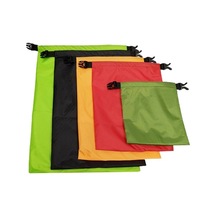 Novahub Su Spor & Kamp Çantası: 5 Boyutlu, Su Geçirmez, Katlanabilir, Dayanıklı Küçük Boyutlu Çok Renkli Novahub Su Spor & Kamp Çantası: 5 Boyutlu, Su Geçirmez, Katlanabilir, Dayanıklı Küçük Boyutlu Çok Renkli