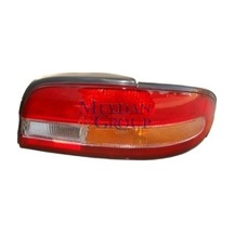 Nıssan Bluebırd U13 96/99 Stop Lambası Sağ Kırmızı/sarı/beyaz Tyc