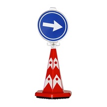 Üstün Yön Belirtici Trafik Ve Reklam Levhası