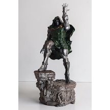Doctor Doom Figür 20 Cm