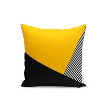 Realhomes Sarı - Siyah Zeminde Modern Motifli Geometrik Desenli Dijital Baskılı Yastık Kırlent Kılıfı RH-1844